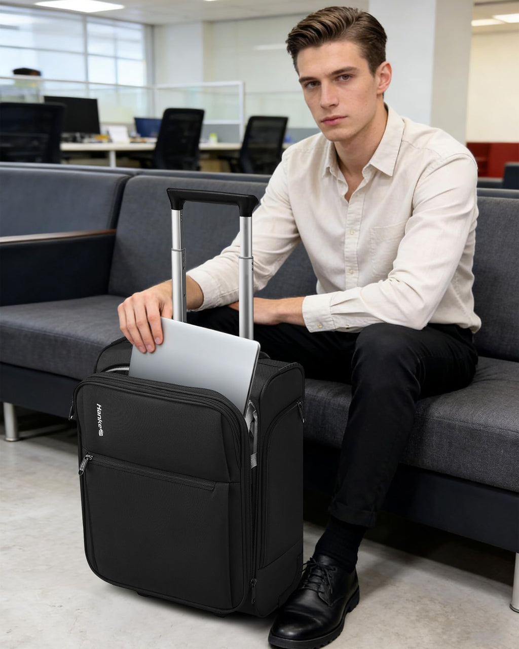 17 Inch Black Underseat Carry On Luggage with Wheels A737